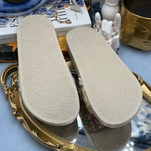 🆕 KURT GEIGER LONDON 🧿 NWOT Meena Eagle Floral Couture Pool Slide, Sz 5.5 - Picture 10 of 11